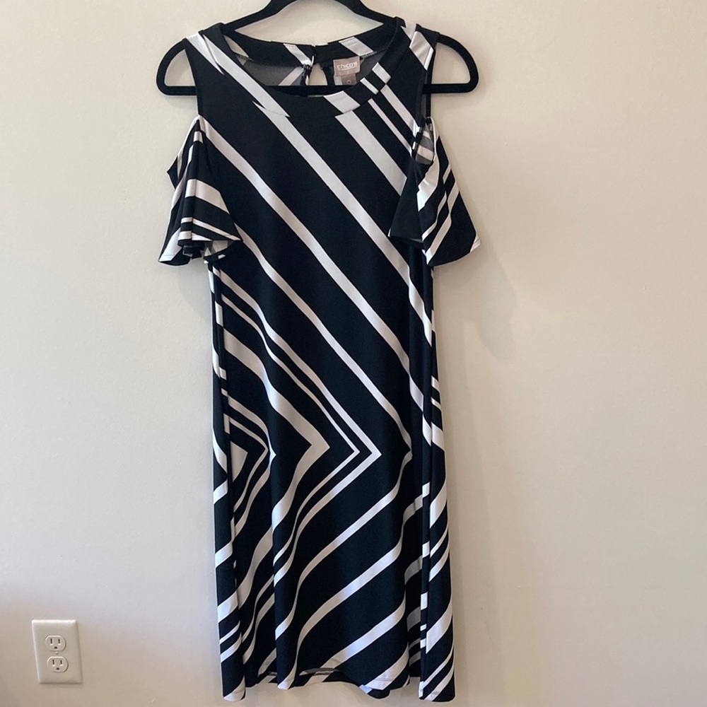 Chico’s cold shoulder black and white dress size small